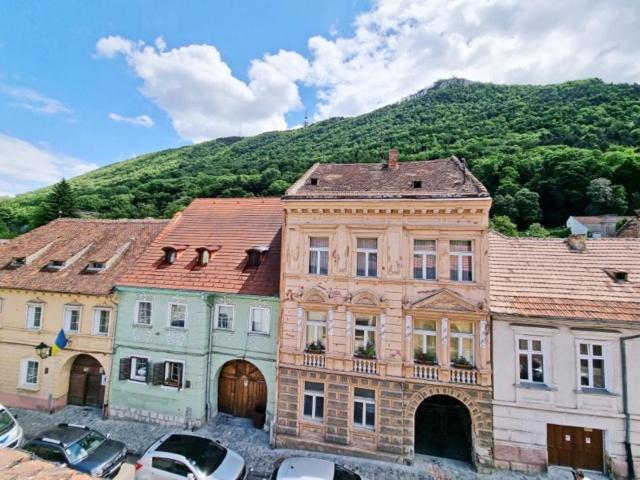 Rooftop Proprety With Large Terrace & Stunning Views - Brasov Bagian luar foto