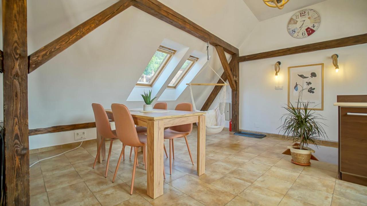 Rooftop Proprety With Large Terrace & Stunning Views - Brasov Bagian luar foto