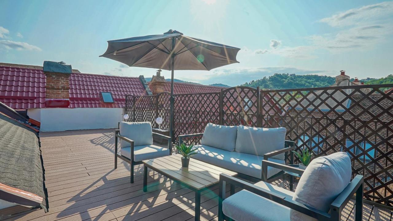 Rooftop Proprety With Large Terrace & Stunning Views - Brasov Bagian luar foto