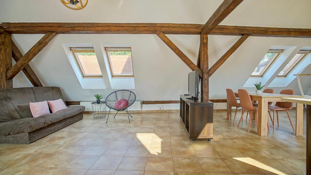 Rooftop Proprety With Large Terrace & Stunning Views - Brasov Bagian luar foto